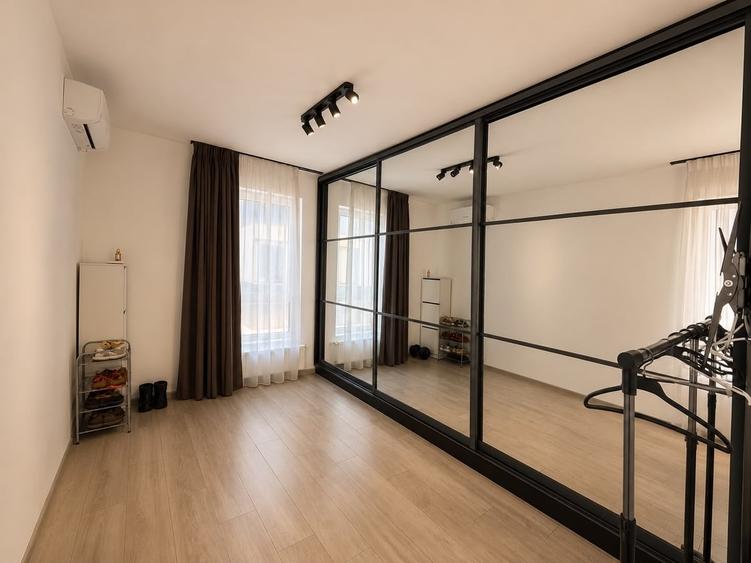 Casă cu 4 camere cu Teren 262 Mp în Berceni
