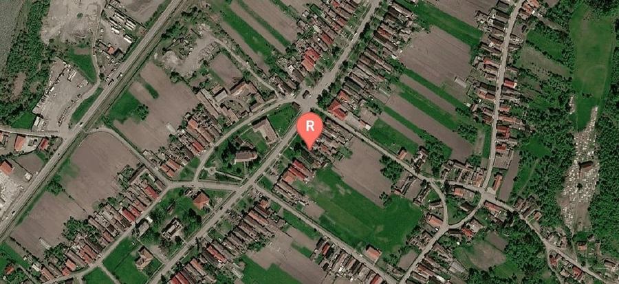 Casă individuală cu 4 camere cu Teren 1653 Mp în Petelea
