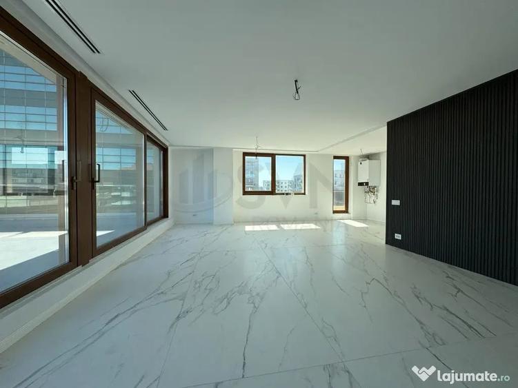 Apartament cu 4 camere decomandat în Pipera