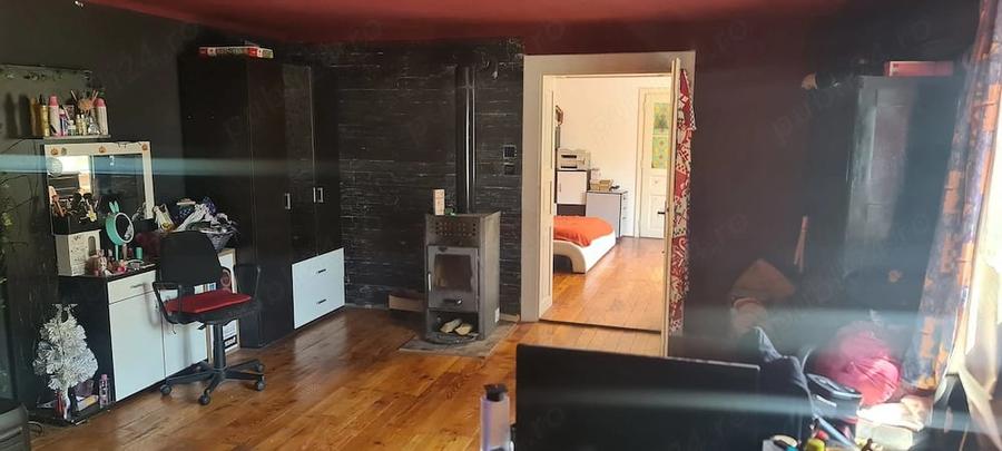 Casă cu 5 camere cu Teren 1350 Mp în Hălchiu