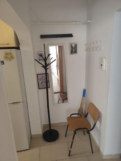 Apartament cu 2 camere semidecomandat în Brusturi