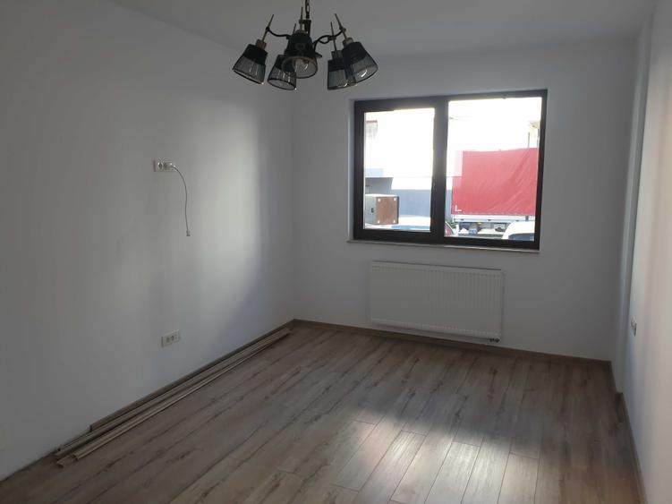 Apartament cu 2 camere decomandat în Florești