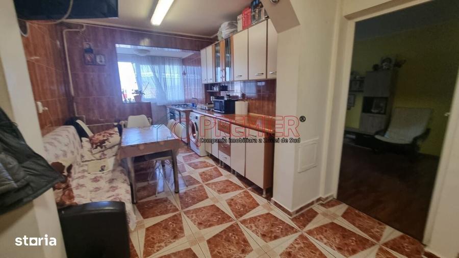 Apartament cu 3 camere, mobilat în Central