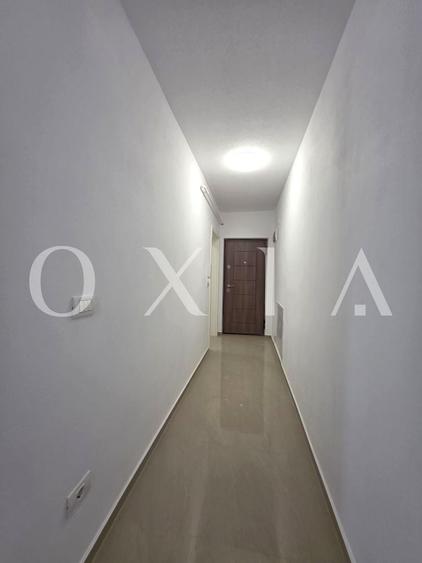 Apartament cu 3 camere semidecomandat în Giroc