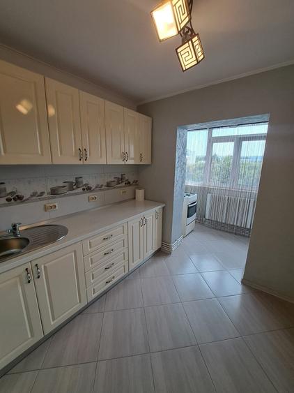 Apartament cu 3 camere decomandat în Popa Șapcă