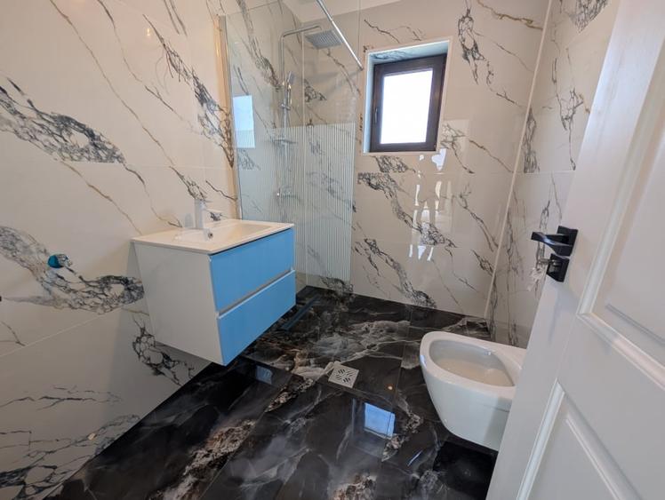 Casă individuală cu 3 camere cu Canalizare în Calea Moinești