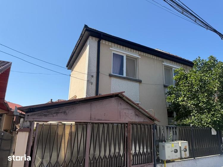 Casă cu 5 camere cu Teren 500 Mp în Titulescu
