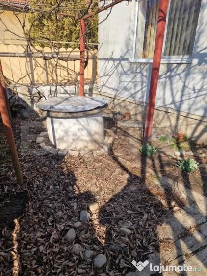 Casă cu 3 camere cu Teren 2000 Mp în Central