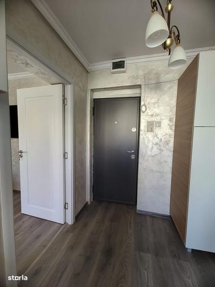 Apartament cu 3 camere în Decebal
