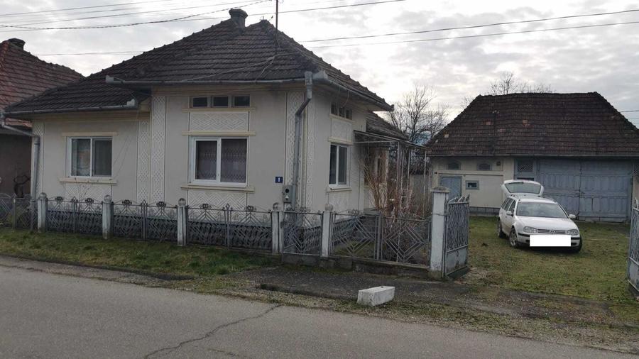 Casă cu 3 camere în Central