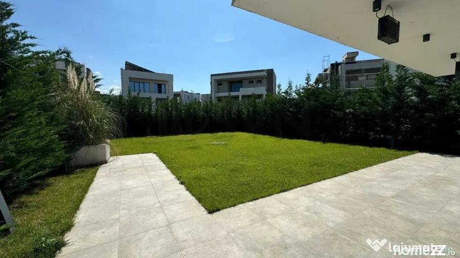 Casă cu 7 camere cu Teren 620 Mp în Central