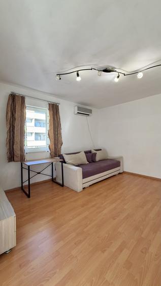 Apartament cu 2 camere decomandat în Florești