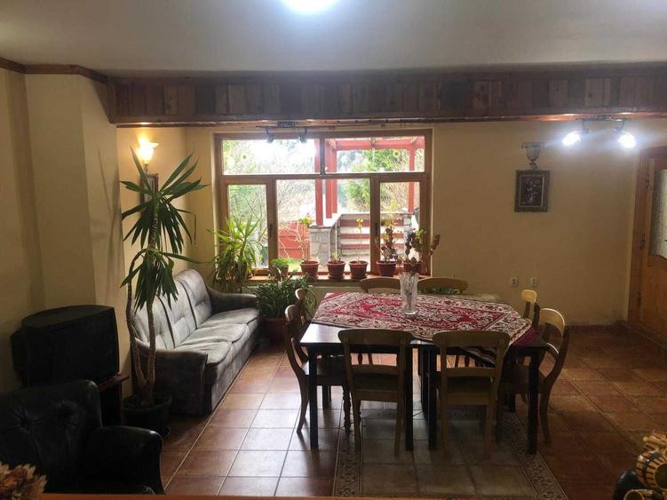 Casă cu 4 camere în Poiana