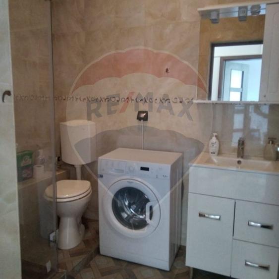 Garsonieră decomandată, mobilată în Universitate