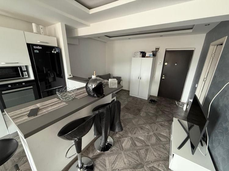 Apartament cu 2 camere decomandat în Florești