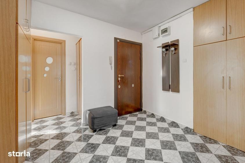 Apartament cu 4 camere semidecomandat în Dristor