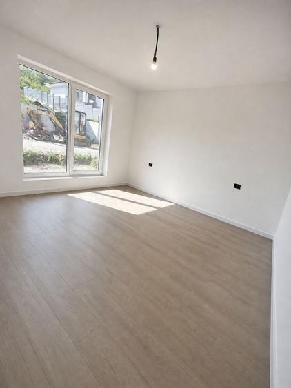 Casă individuală cu 4 camere cu Teren 600 Mp în Cetate