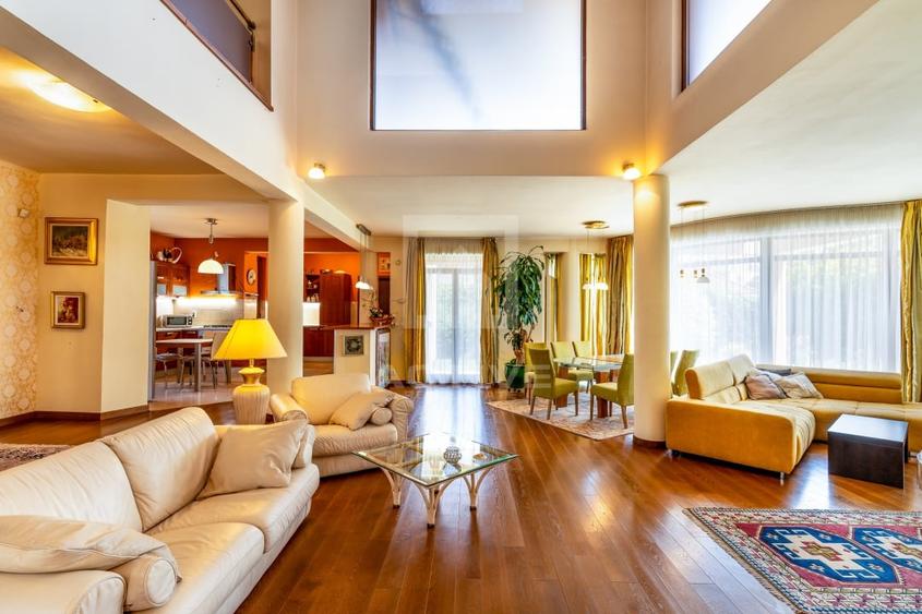 Casă individuală cu 5 camere cu Canalizare în Grigorescu