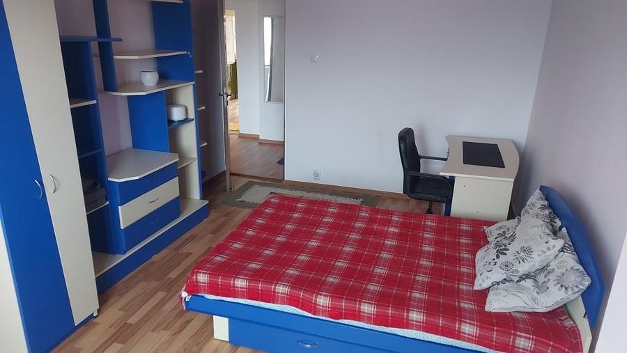 Apartament cu 3 camere decomandat în Popoveni
