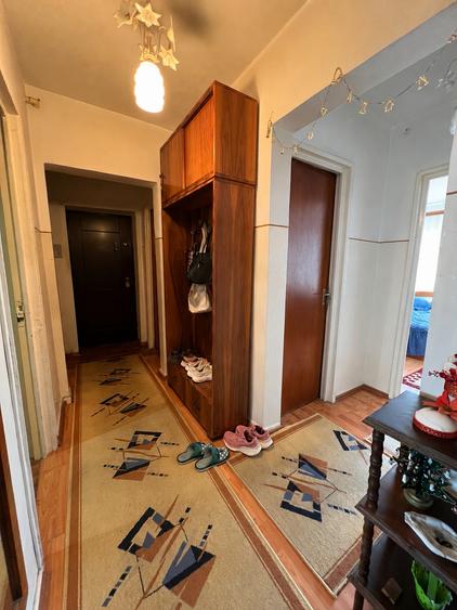 Apartament cu 3 camere în Trivale
