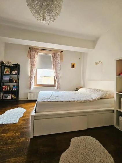 Casă cu 5 camere cu Teren 187 Mp în Domenii