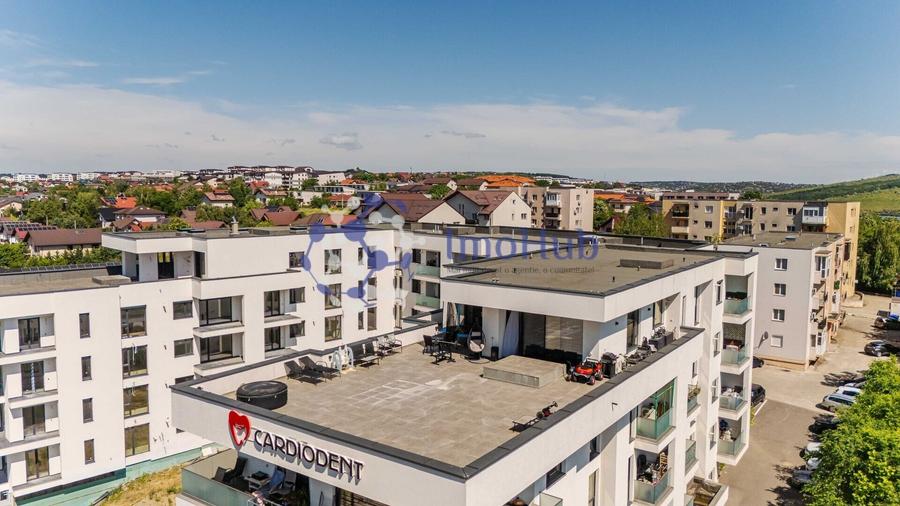 Penthouse cu 4 camere decomandat, mobilat în Valea Lupului