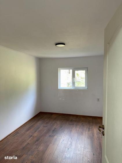 Casă cu 4 camere cu Teren 1223 Mp în Ciofrângeni