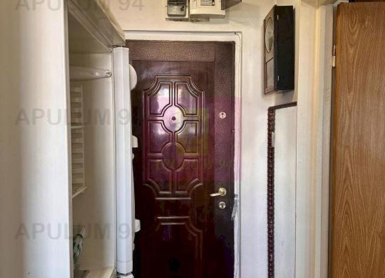 Apartament cu 2 camere semidecomandat, mobilat în Progresul