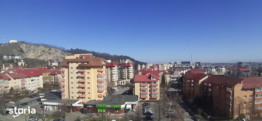Apartament cu 3 camere decomandat în Valea Cetății
