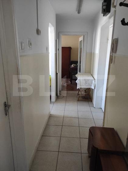 Apartament cu 2 camere decomandat, mobilat în Botizului