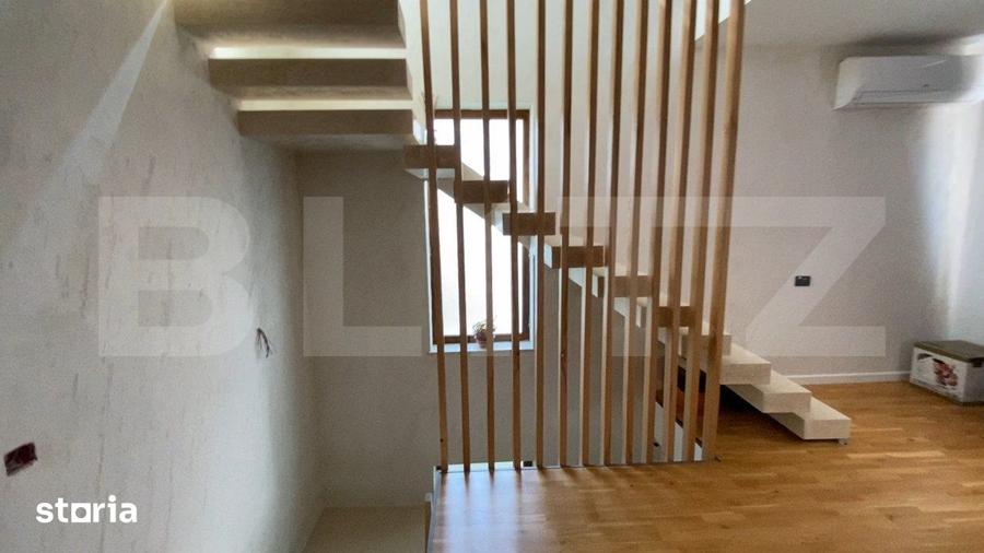 Casă cu 5 camere cu Teren 370 Mp în George Enescu