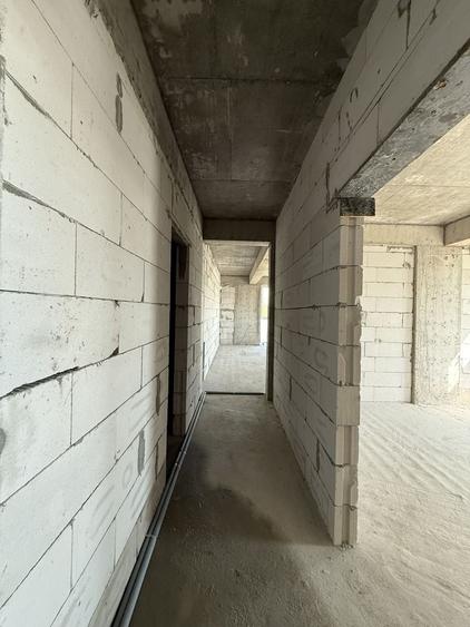 Apartament cu 3 camere semidecomandat în Central