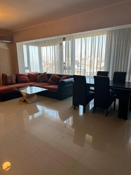 Apartament cu 2 camere decomandat, mobilat în