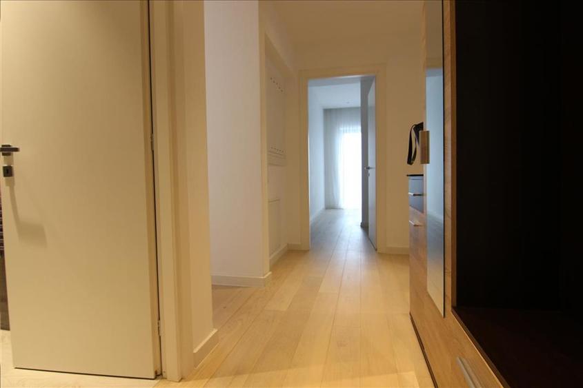 Apartament cu 3 camere decomandat, mobilat în Herăstrău