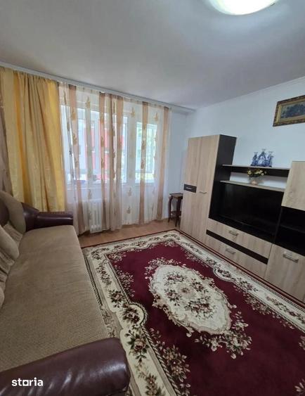 Apartament cu 2 camere semidecomandat în Berceni