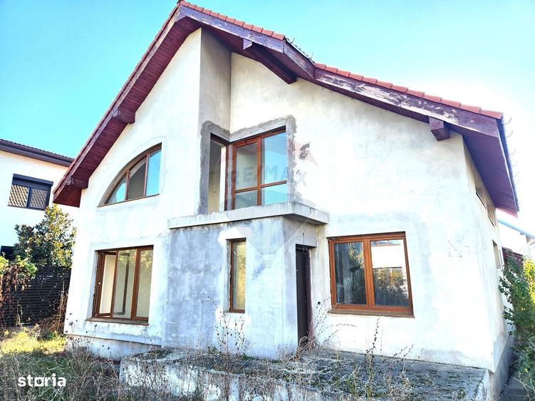 Casă cu 4 camere cu Teren 450 Mp în Aviației