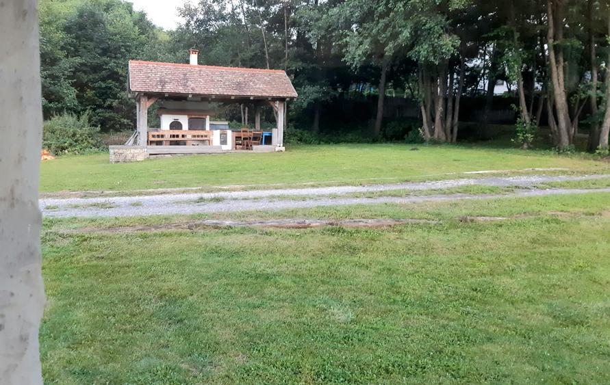 Casă individuală cu 6 camere cu Canalizare în Sălicea