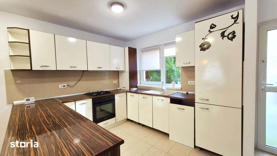 Apartament cu 4 camere, mobilat în Dârste