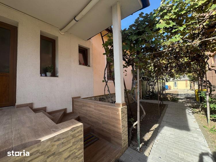 Casă cu 4 camere cu Teren 252 Mp în Sub Arini