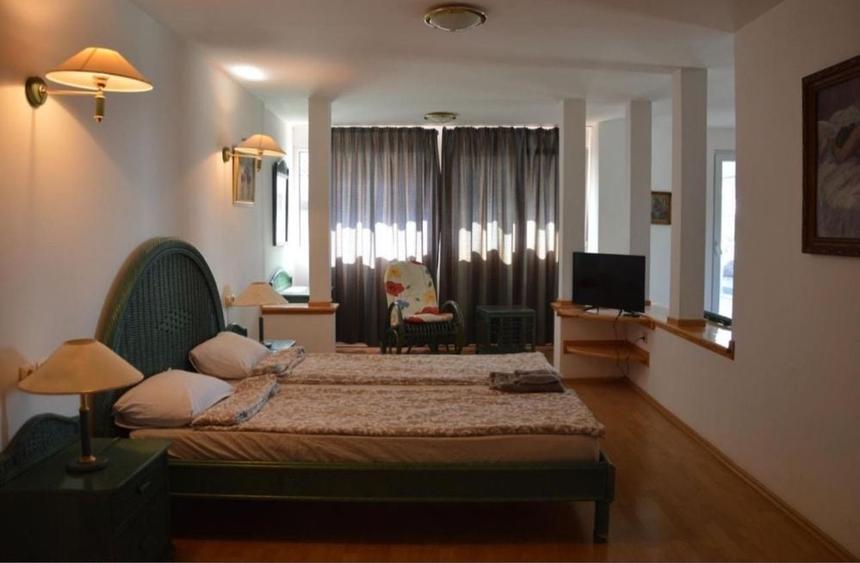 Casă cu 4 camere în Sărulești