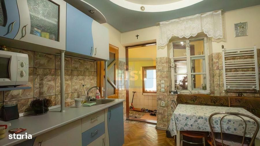 Casă cu 4 camere în Muncitoresc