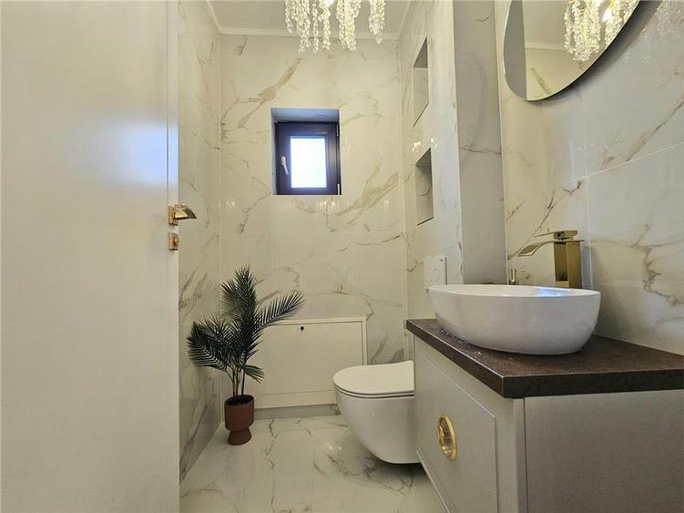 Casă individuală cu 4 camere cu Canalizare în Șelimbăr