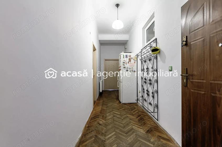 Apartament cu 2 camere semidecomandat, mobilat în Central