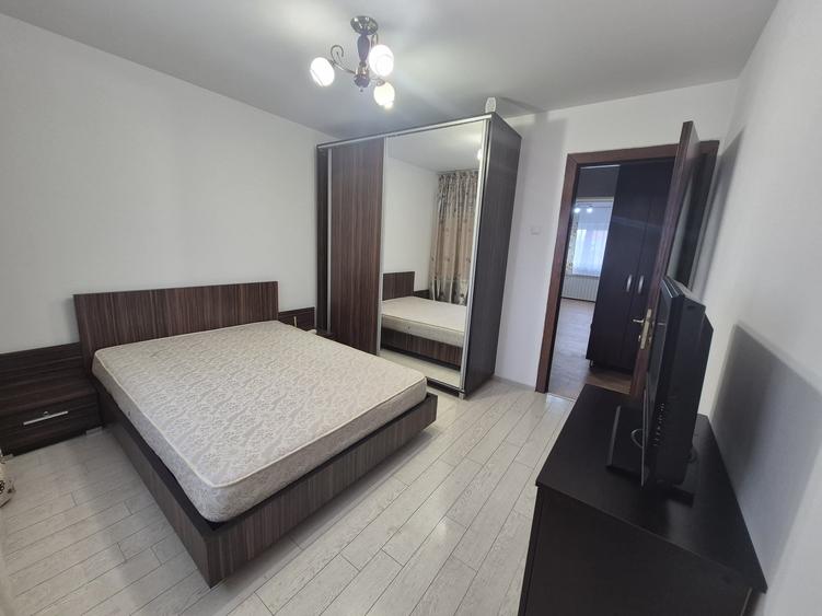 Apartament cu 3 camere decomandat, mobilat în 13 Septembrie