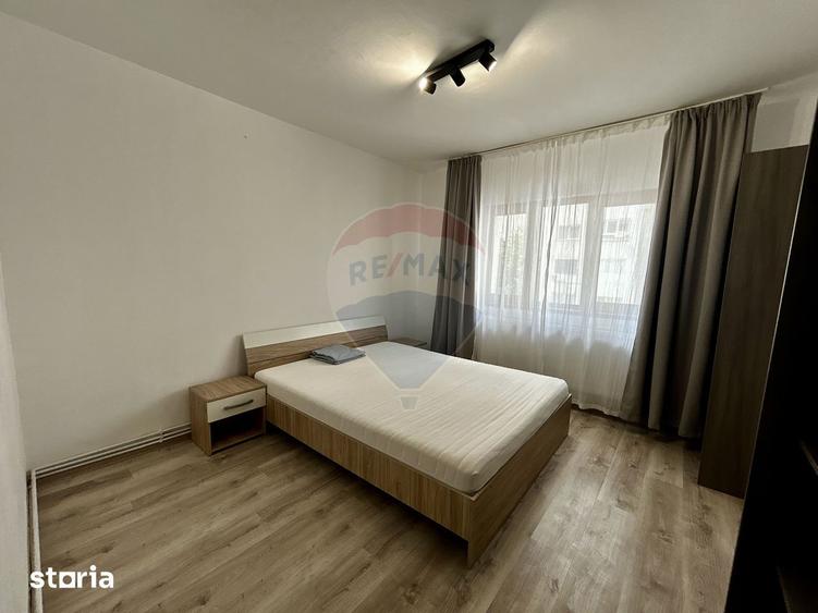 Apartament cu 3 camere decomandat în Săsar