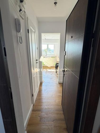 Apartament cu 3 camere decomandat în Drumul Taberei
