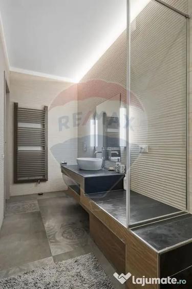 Apartament cu 2 camere semidecomandat în Centrul Civic