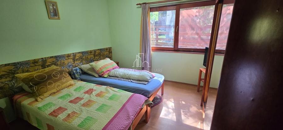 Casă individuală cu 5 camere cu Canalizare în Central