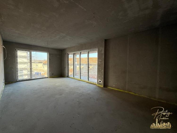 Apartament cu 2 camere decomandat în Cetății