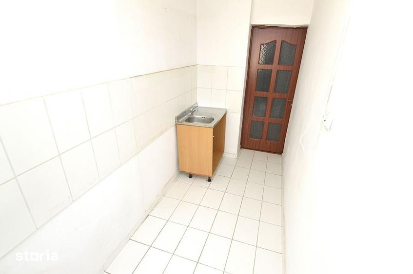 Garsonieră decomandată în Decebal